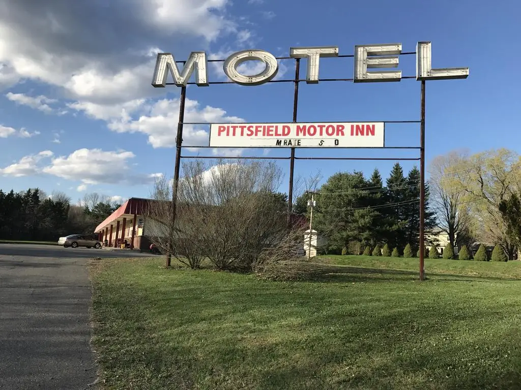 Pittsfield Motor Inn 4