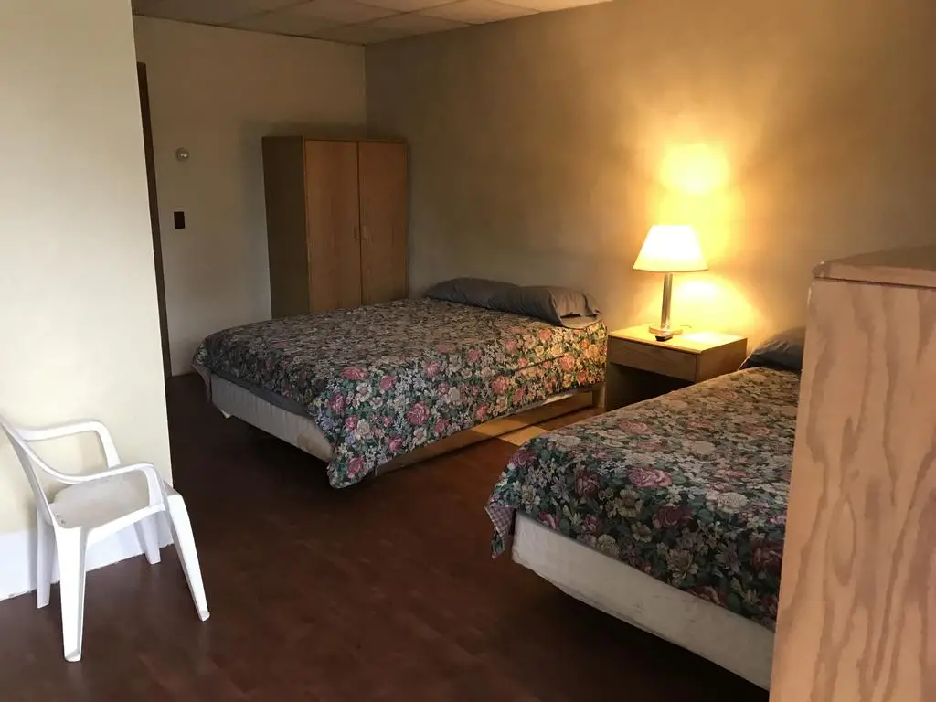 Pittsfield Motor Inn 5