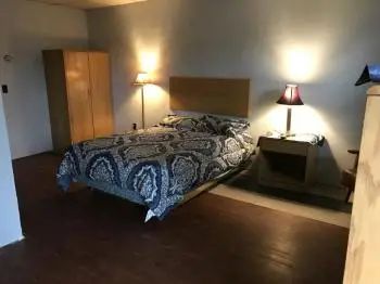 Pittsfield Motor Inn 6