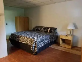 Pittsfield Motor Inn 8